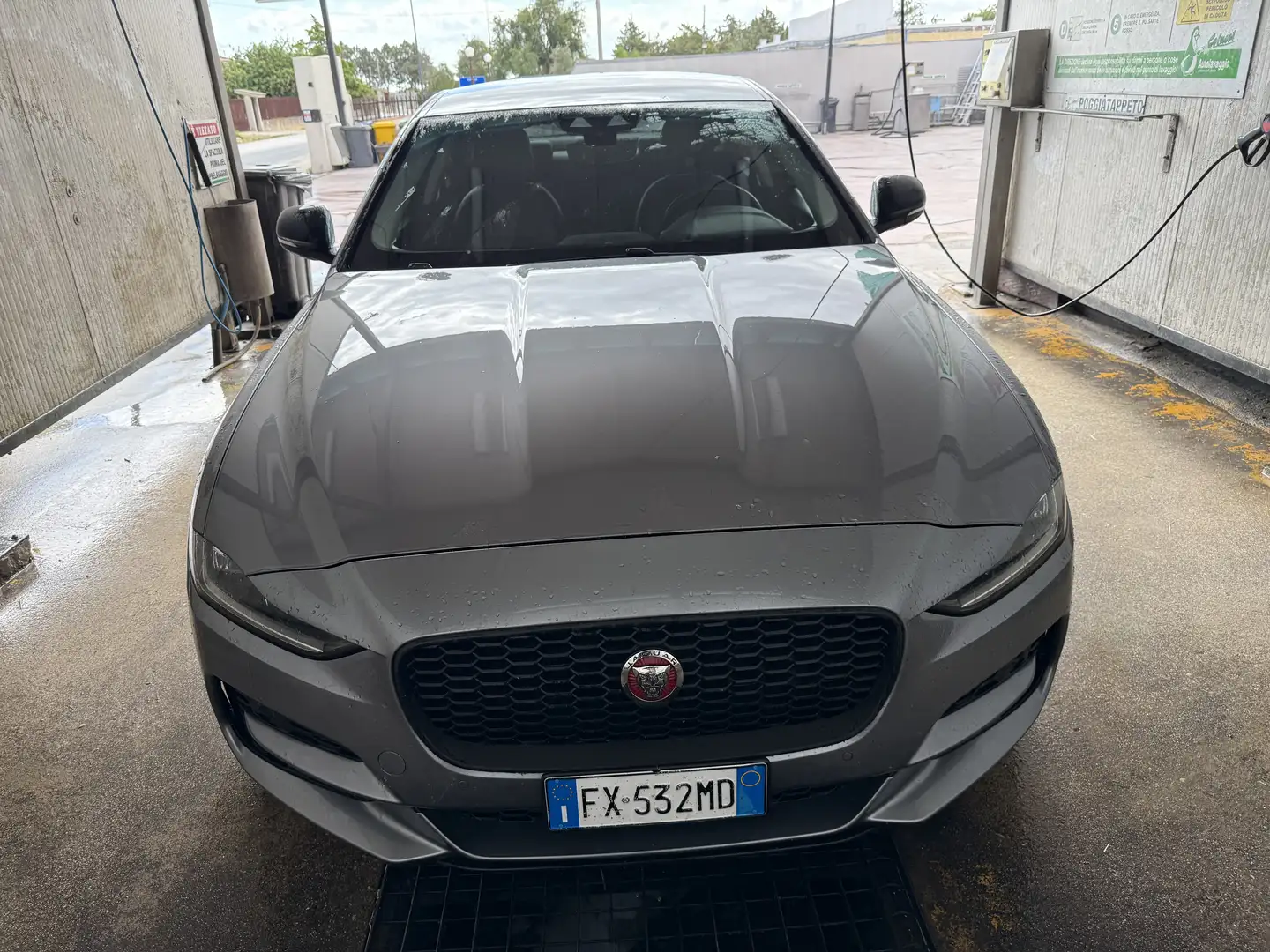 Jaguar XE 2.0d i4 HSE awd 180cv auto - 2