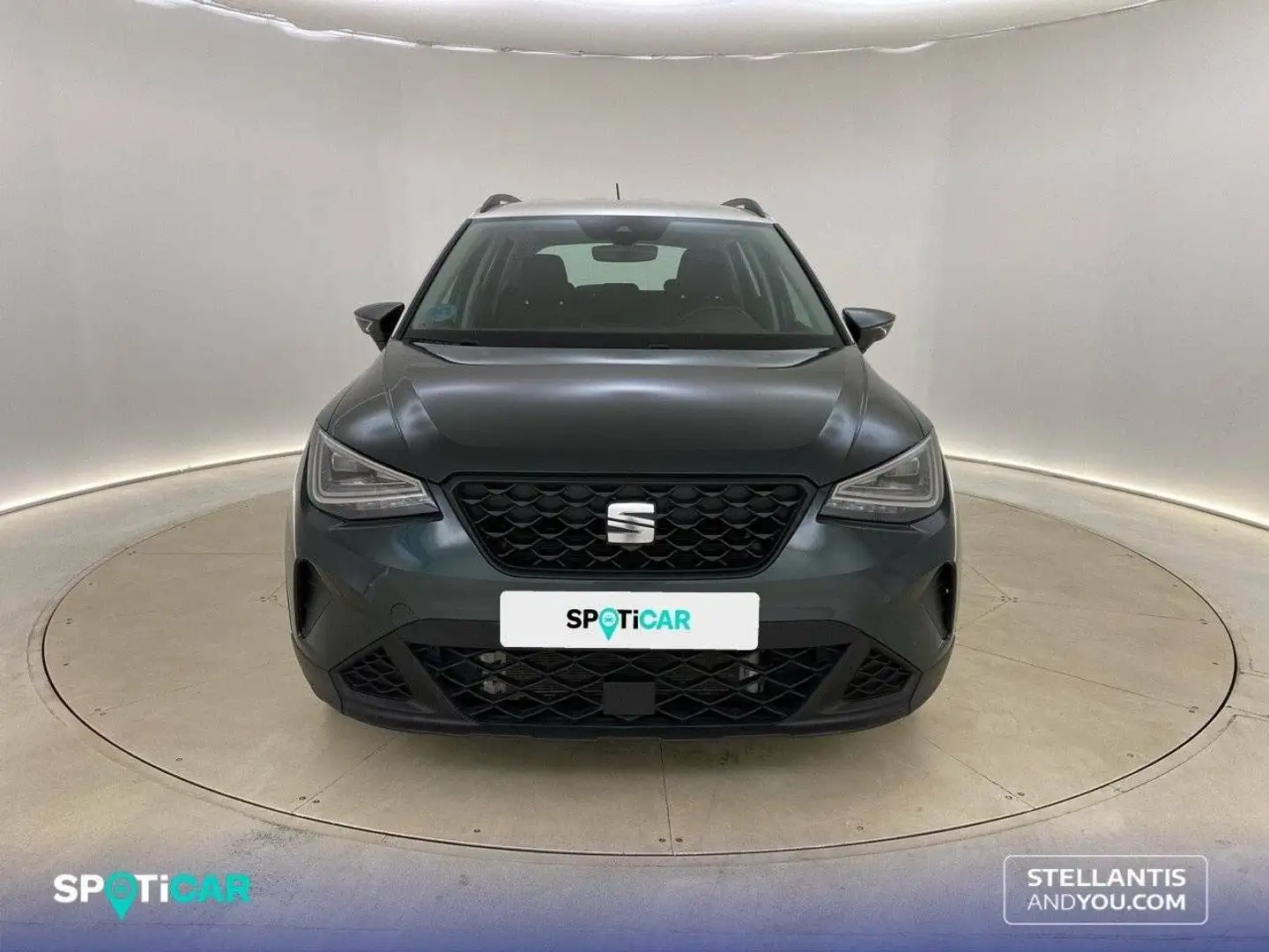 SEAT Arona 1.0 TSI 81kW (110CV) Style Plus Gris - 2
