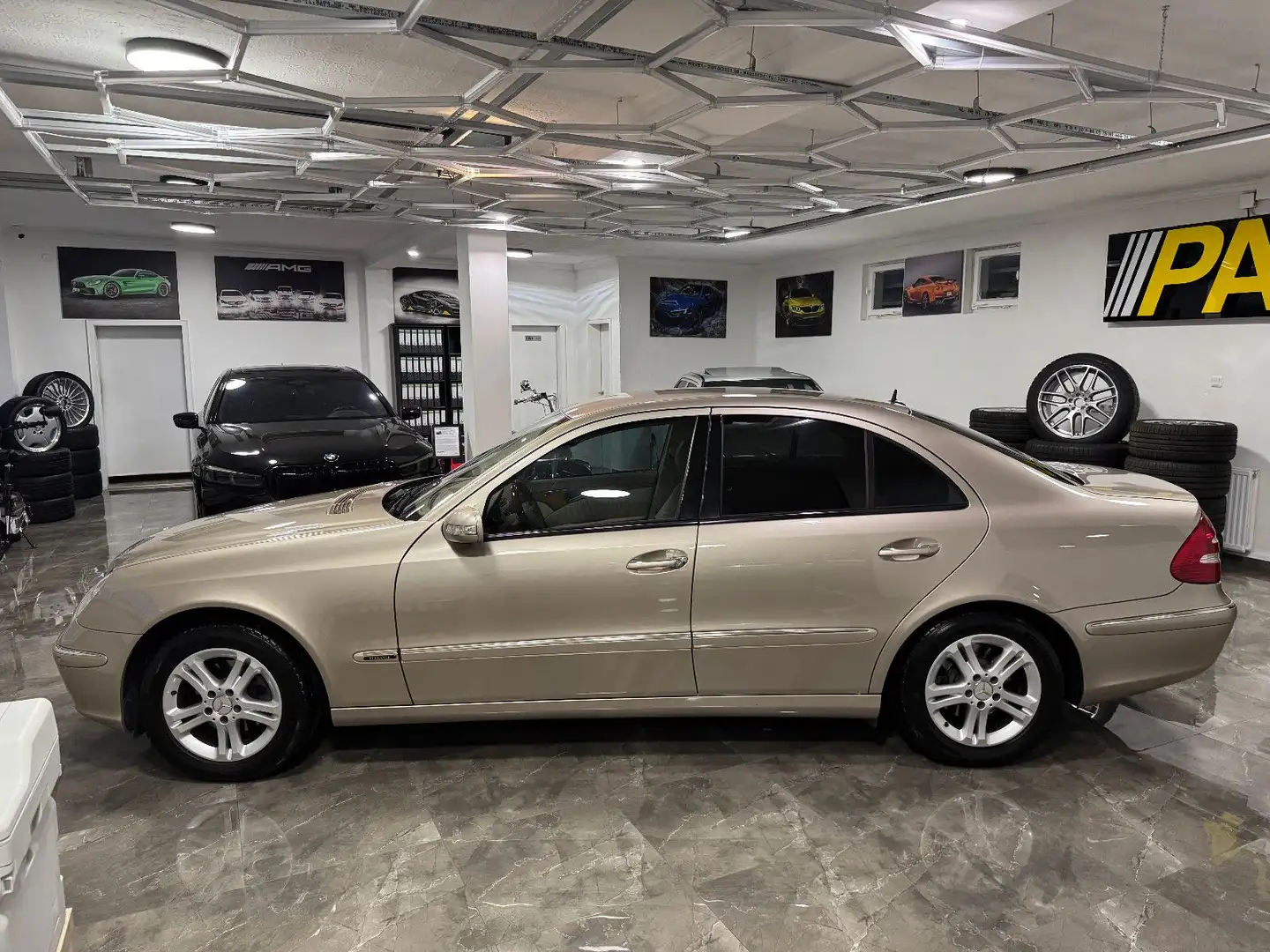 Mercedes-Benz E 320 CDI Lim. Elegance / Automatik Xenon Harman Beige - 2