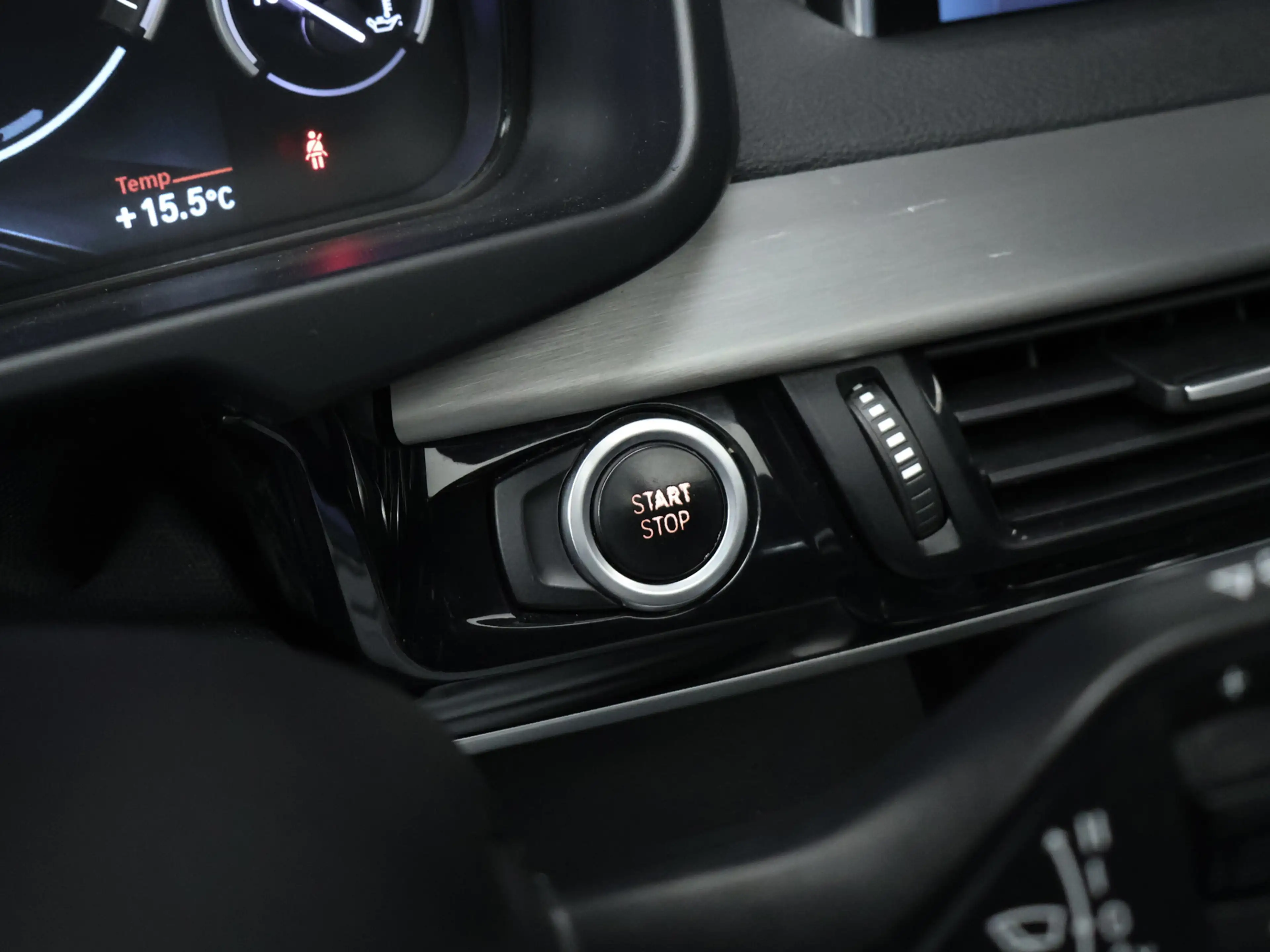 BMW X5 XDrive40e iPerformance High Executive (PANORAMADAK — photo 15