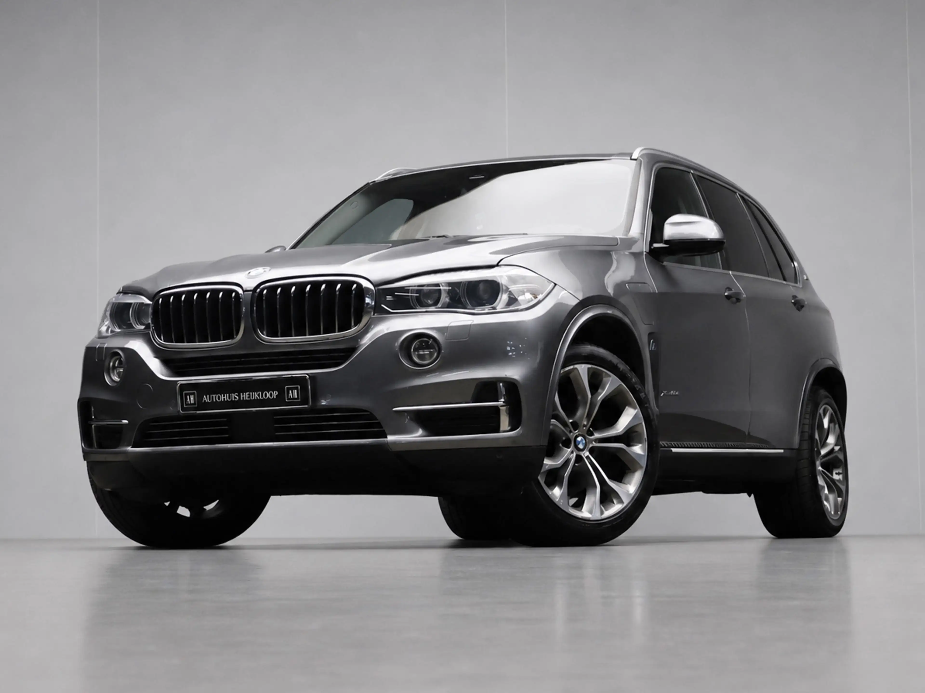 BMW X5 XDrive40e iPerformance High Executive (PANORAMADAK — photo 3