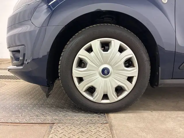 Ford Transit Connect view 15