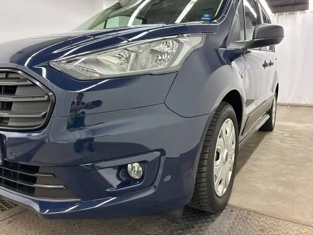 Ford Transit Connect view 14