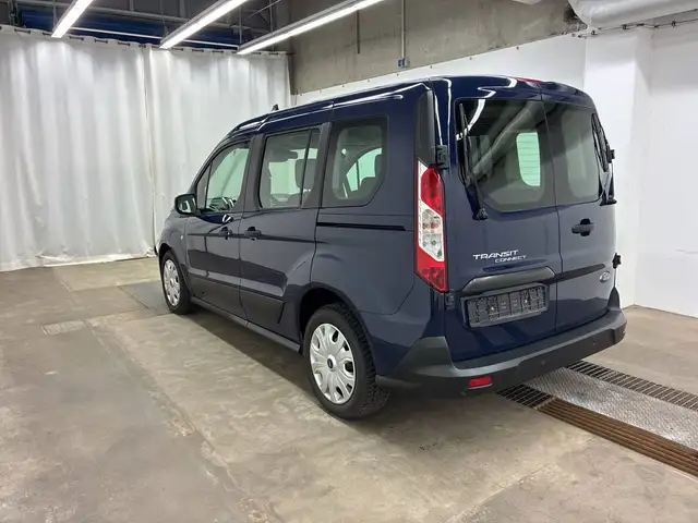 Ford Transit Connect view 6