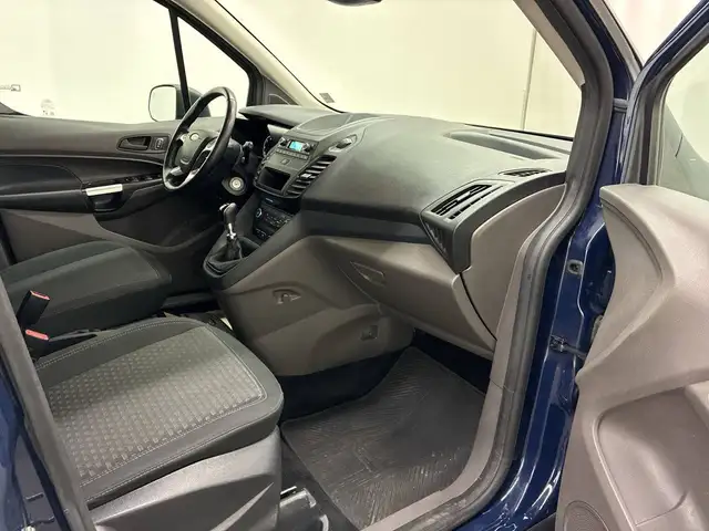 Ford Transit Connect view 9