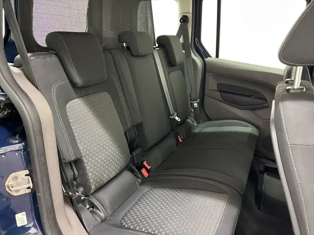Ford Transit Connect view 10