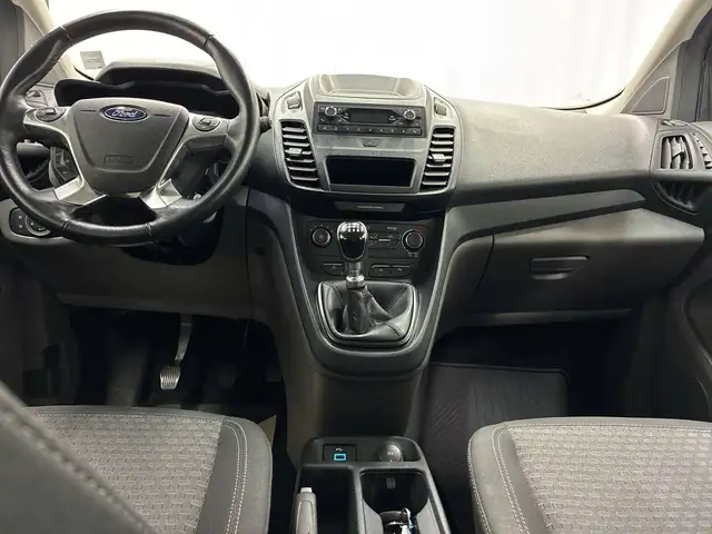 Ford Transit Connect view 8