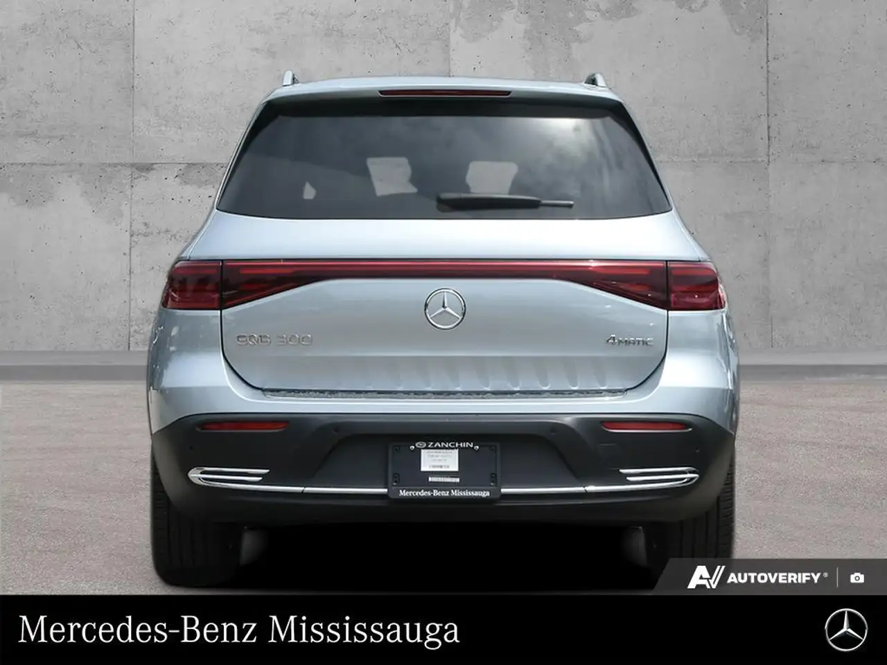 Mercedes-Benz EQB снимка Mercedes-Benz EQB