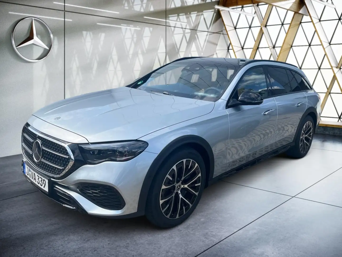 Mercedes-Benz E 450 d 4MATIC T-Modell All-Terrain Avantgarde * Silber - 2