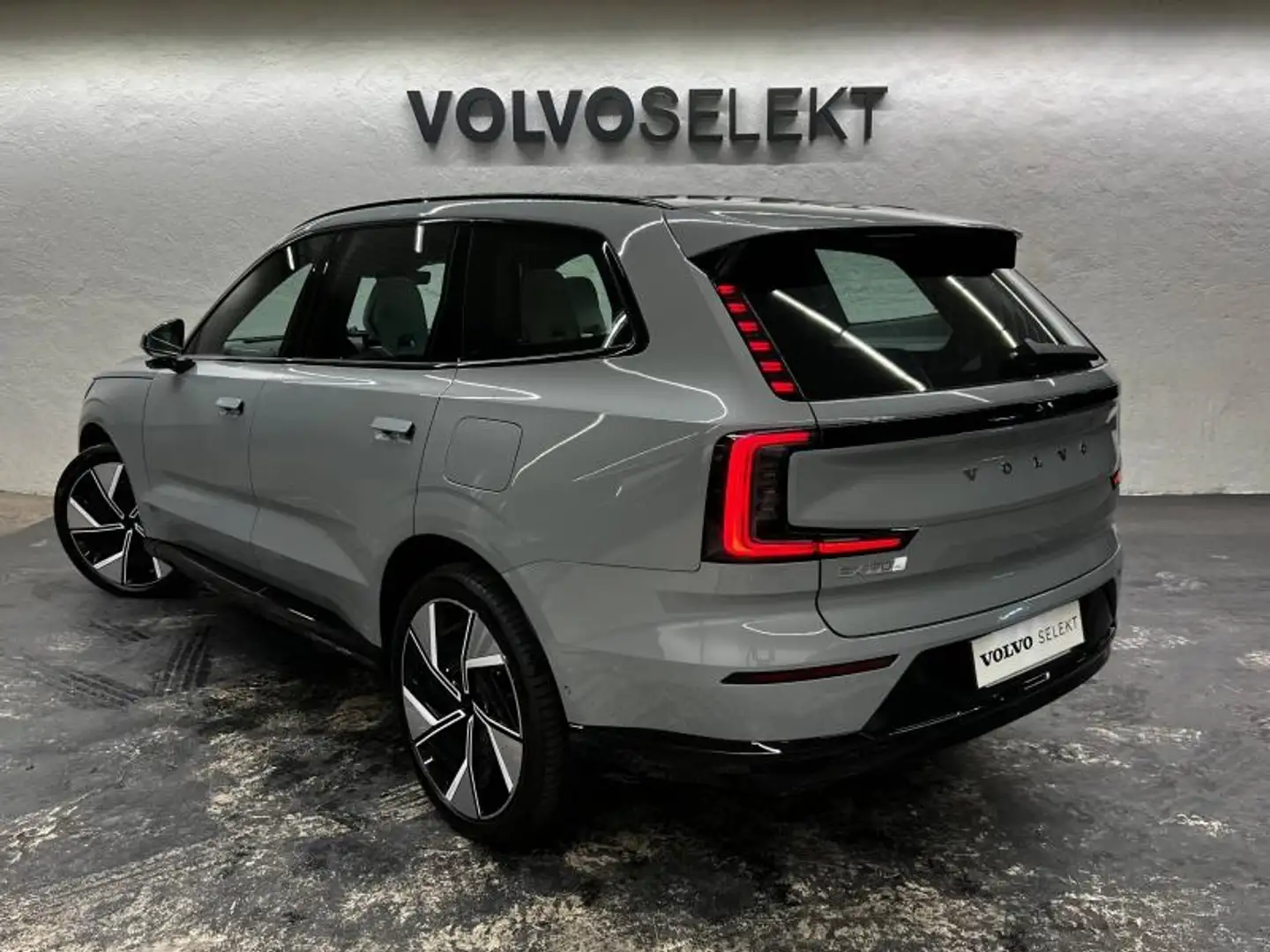 Volvo EX90 Twin Performance 517ch Ultra 7 places Gris - 2