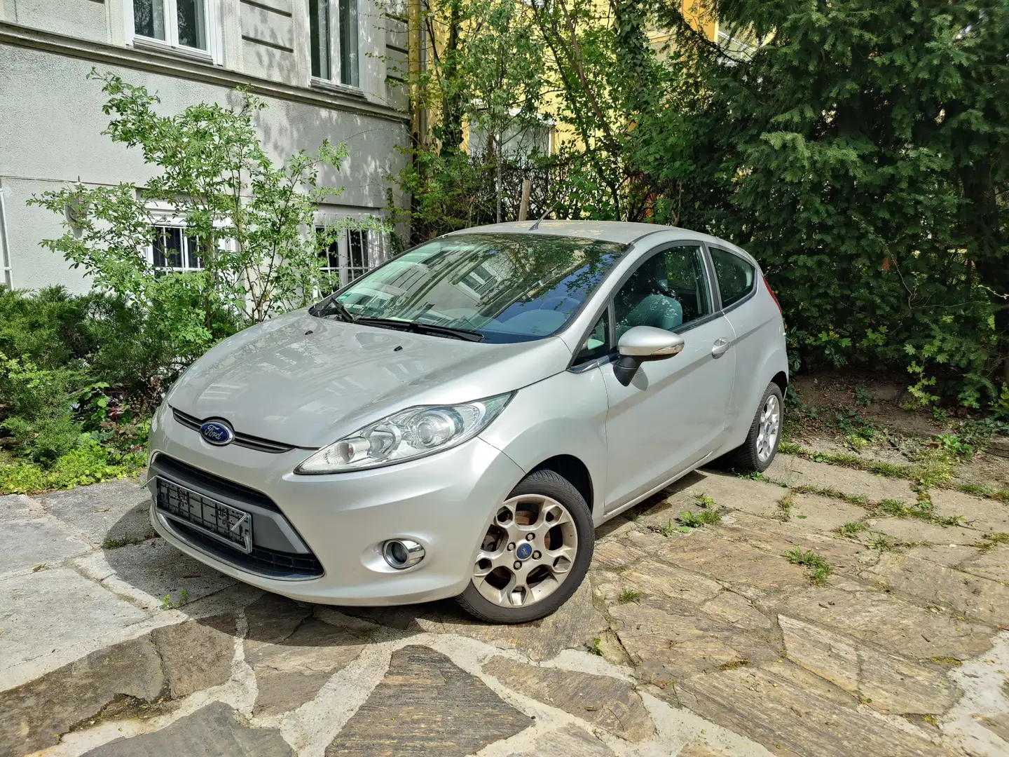 Ford Fiesta Fiesta Titanium 1,25 Titanium Silber - 1