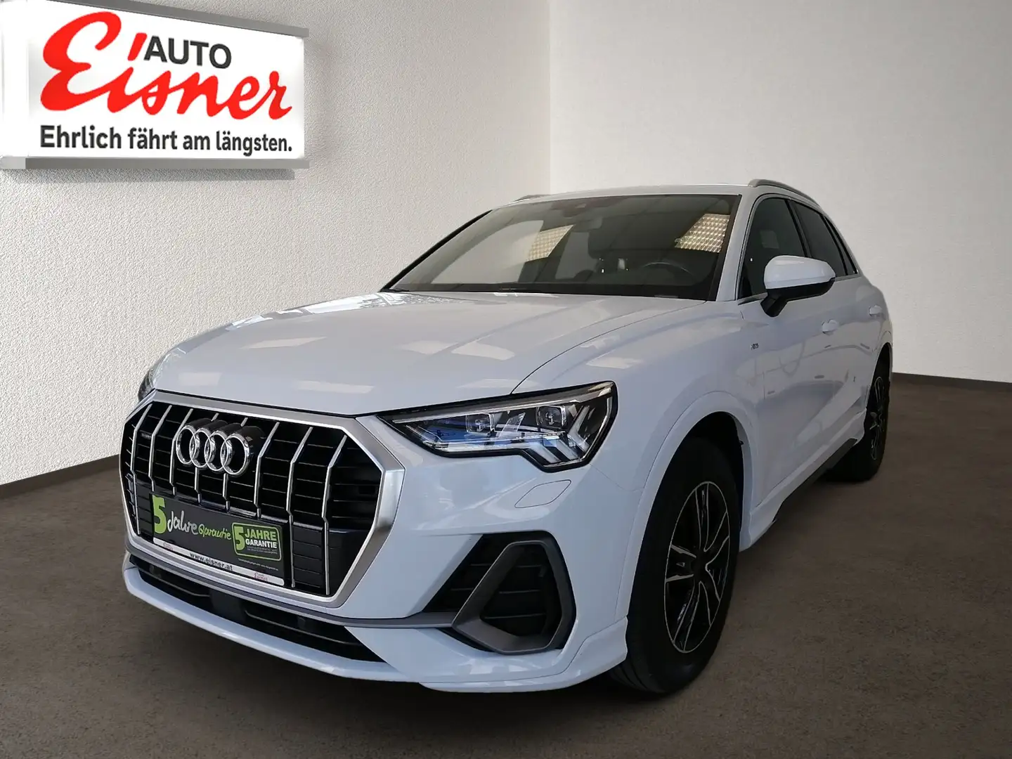 Audi Q3 40 2.0 TDI quattro S-Line inkl. AHK Weiß - 2