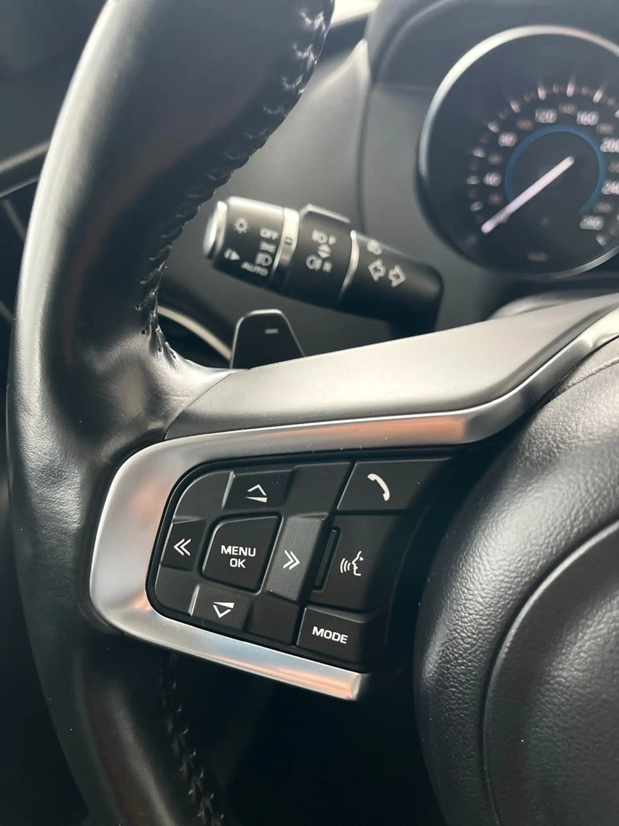 Jaguar F-Pace F-PACE Prestige AWD KAMERA LEDER DA — photo 14