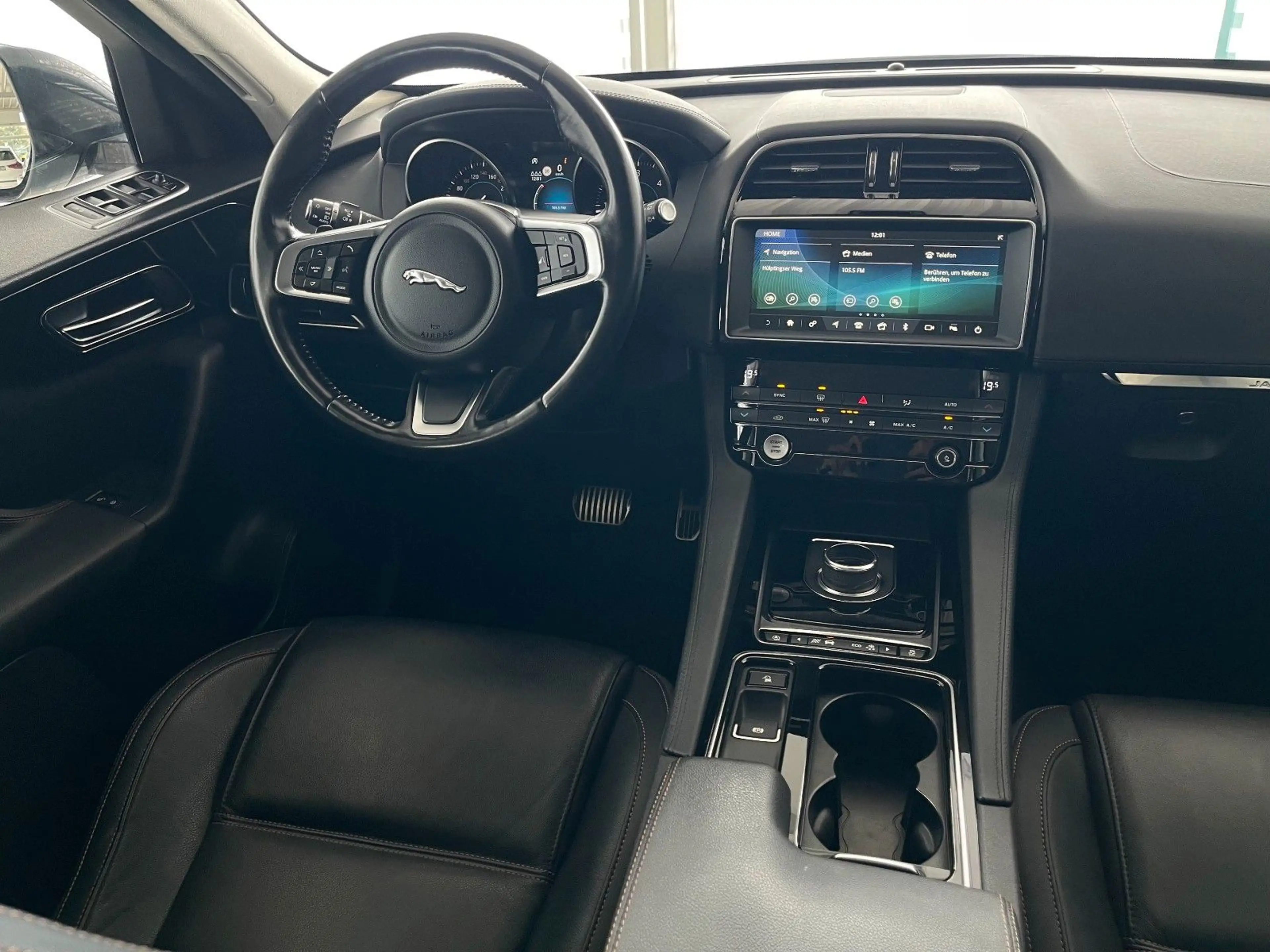Jaguar F-Pace F-PACE Prestige AWD KAMERA LEDER DA — photo 13