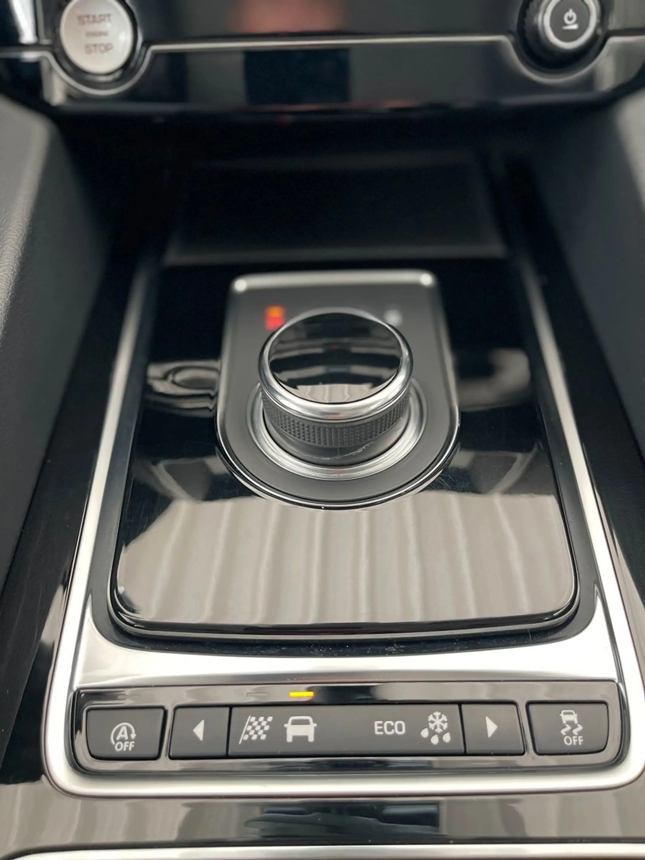 Jaguar F-Pace F-PACE Prestige AWD KAMERA LEDER DA — photo 15