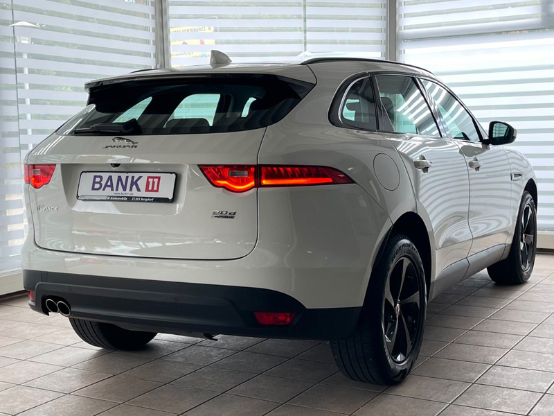 Jaguar F-Pace F-PACE Prestige AWD KAMERA LEDER DA — photo 3