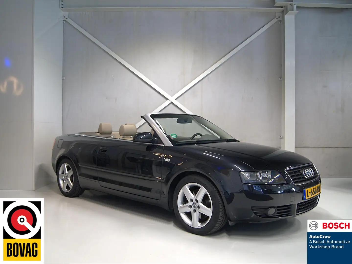 Audi A4 Cabriolet 2.4 V6 Nieuwstaat Black - 1