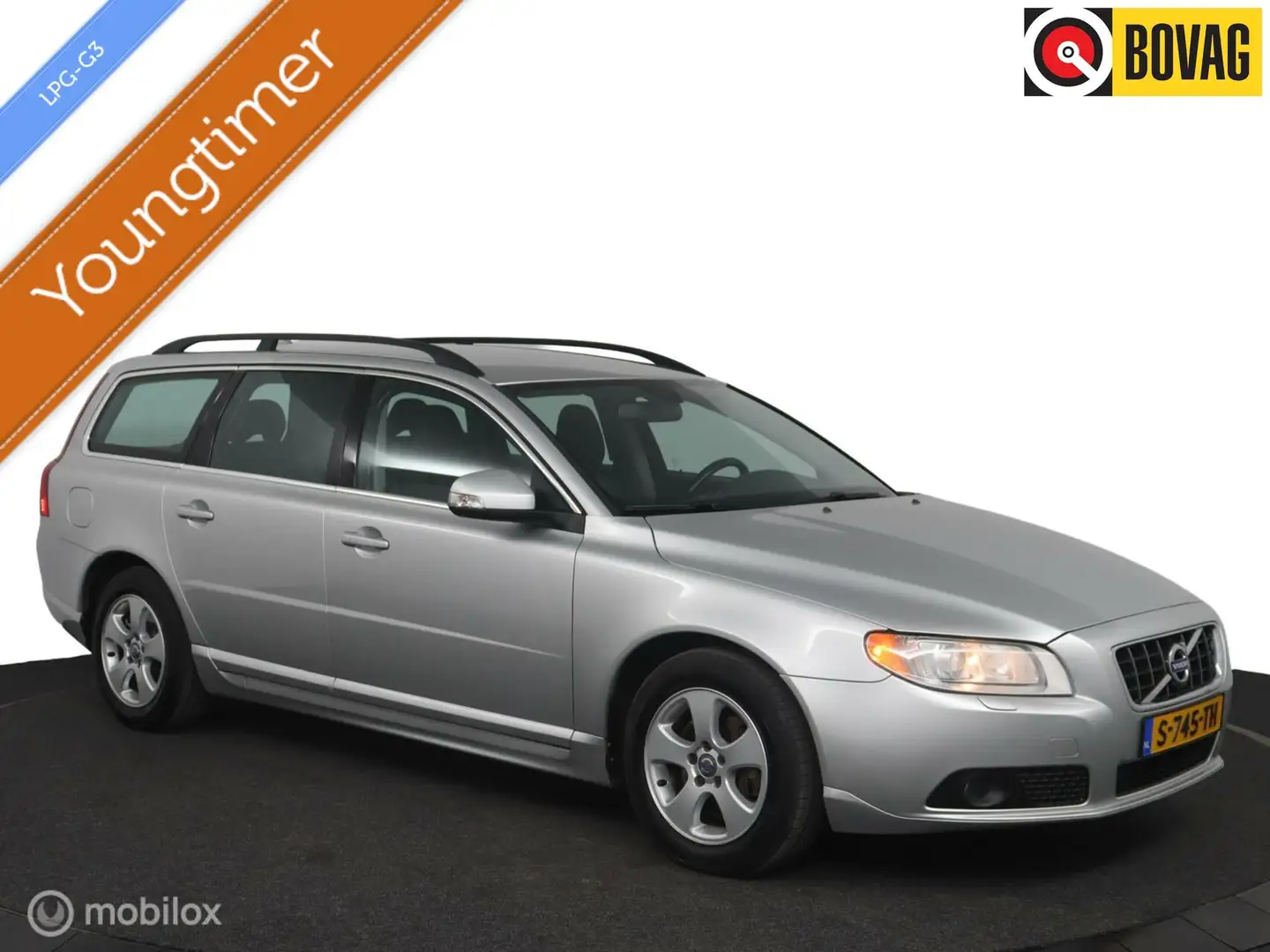 Volvo V70 2.5T Momentum Gri - 1