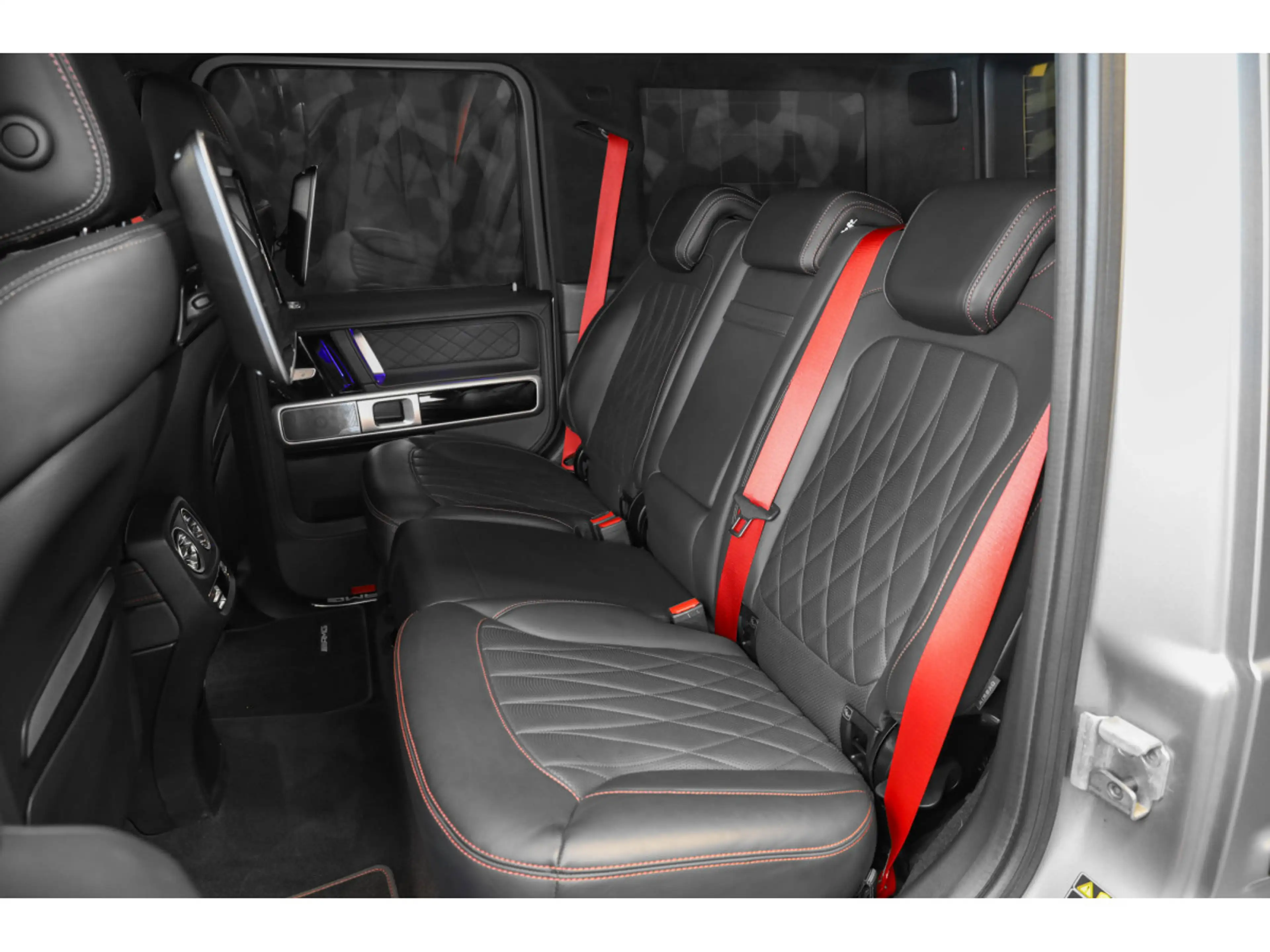 Mercedes-Benz G 63 AMG V8 Bi-Turbo - Platinium Magno G MANUFAKTUR — photo 11
