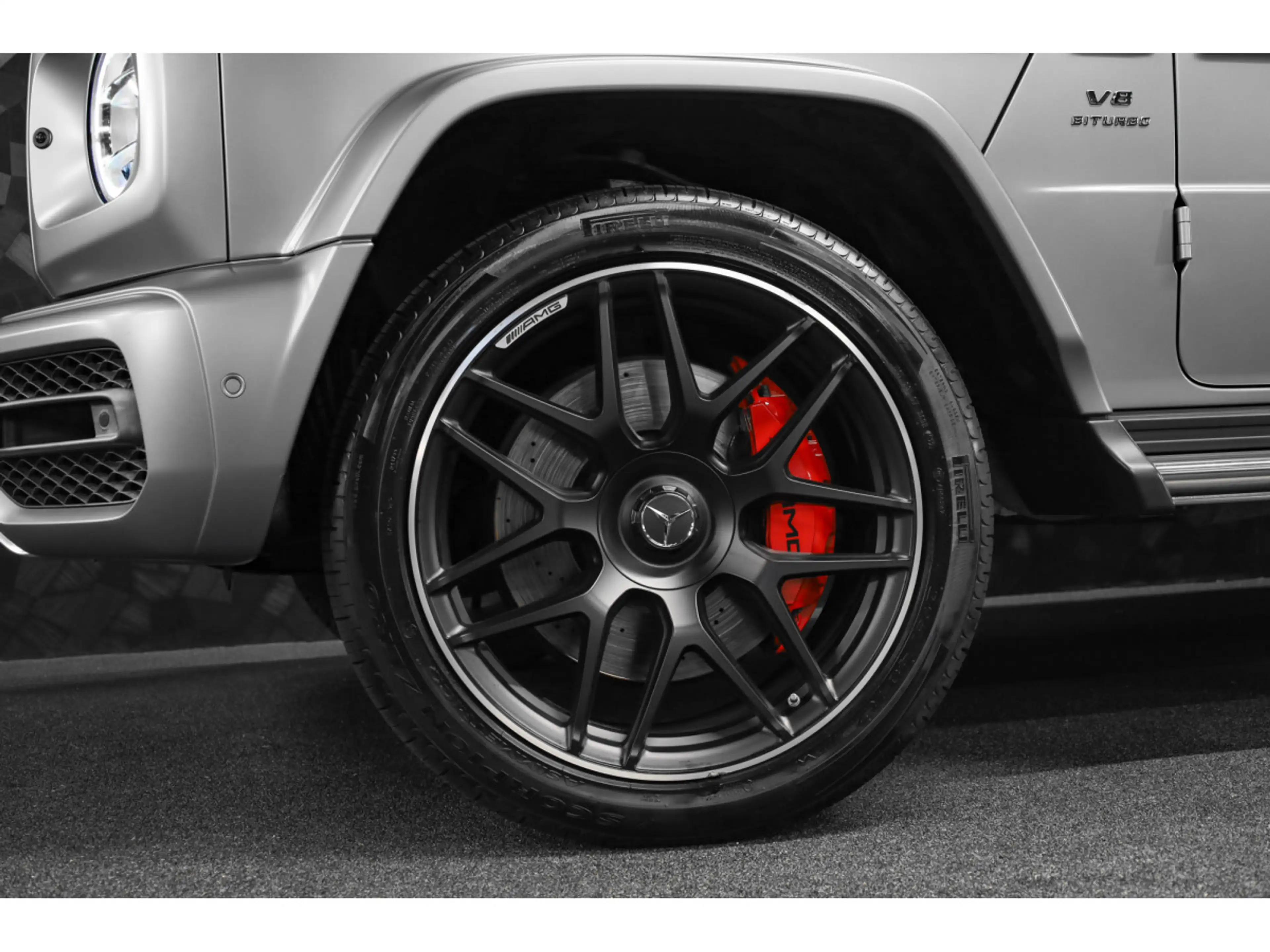 Mercedes-Benz G 63 AMG V8 Bi-Turbo - Platinium Magno G MANUFAKTUR — photo 12