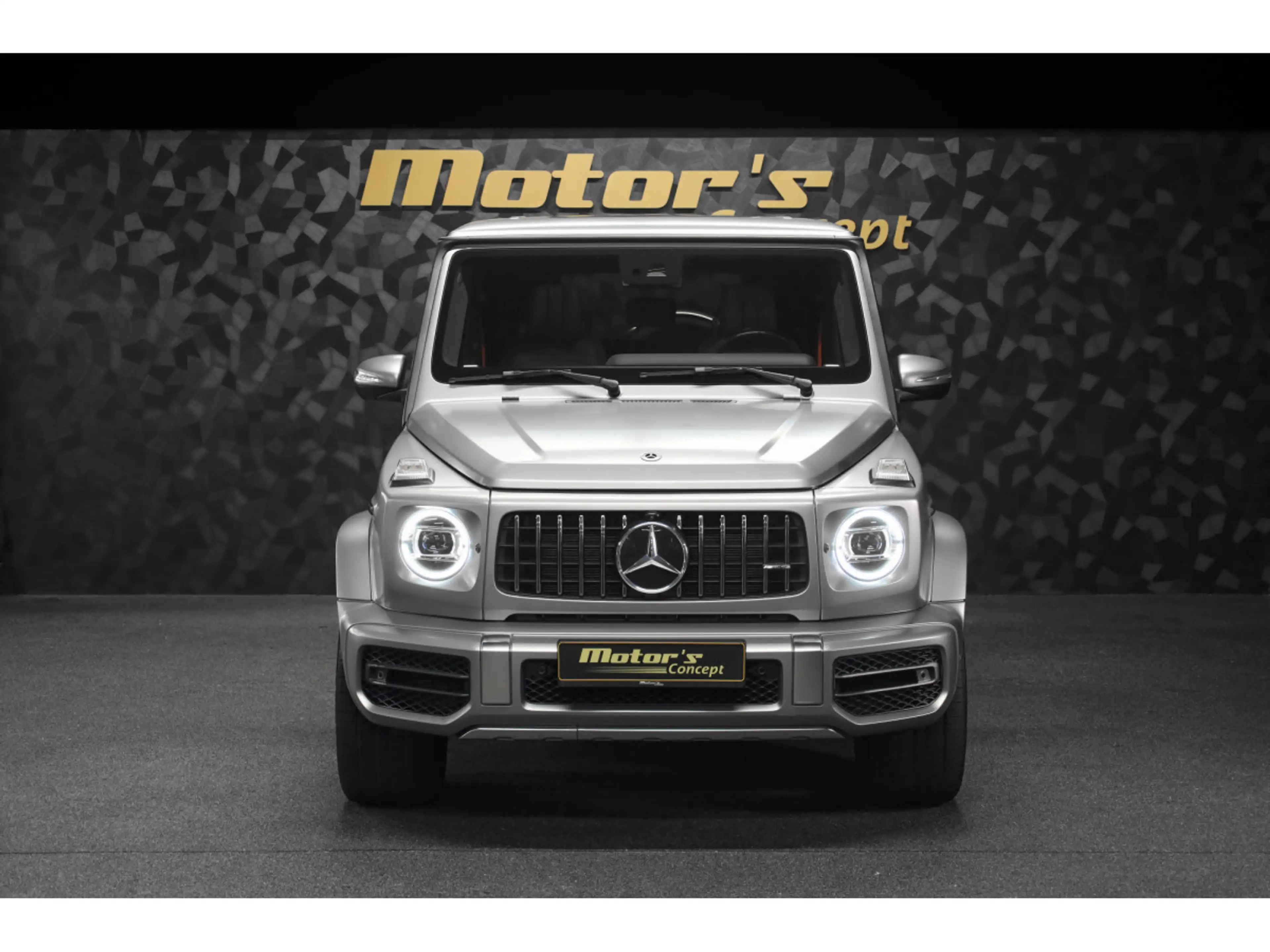 Mercedes-Benz G 63 AMG V8 Bi-Turbo - Platinium Magno G MANUFAKTUR — photo 4