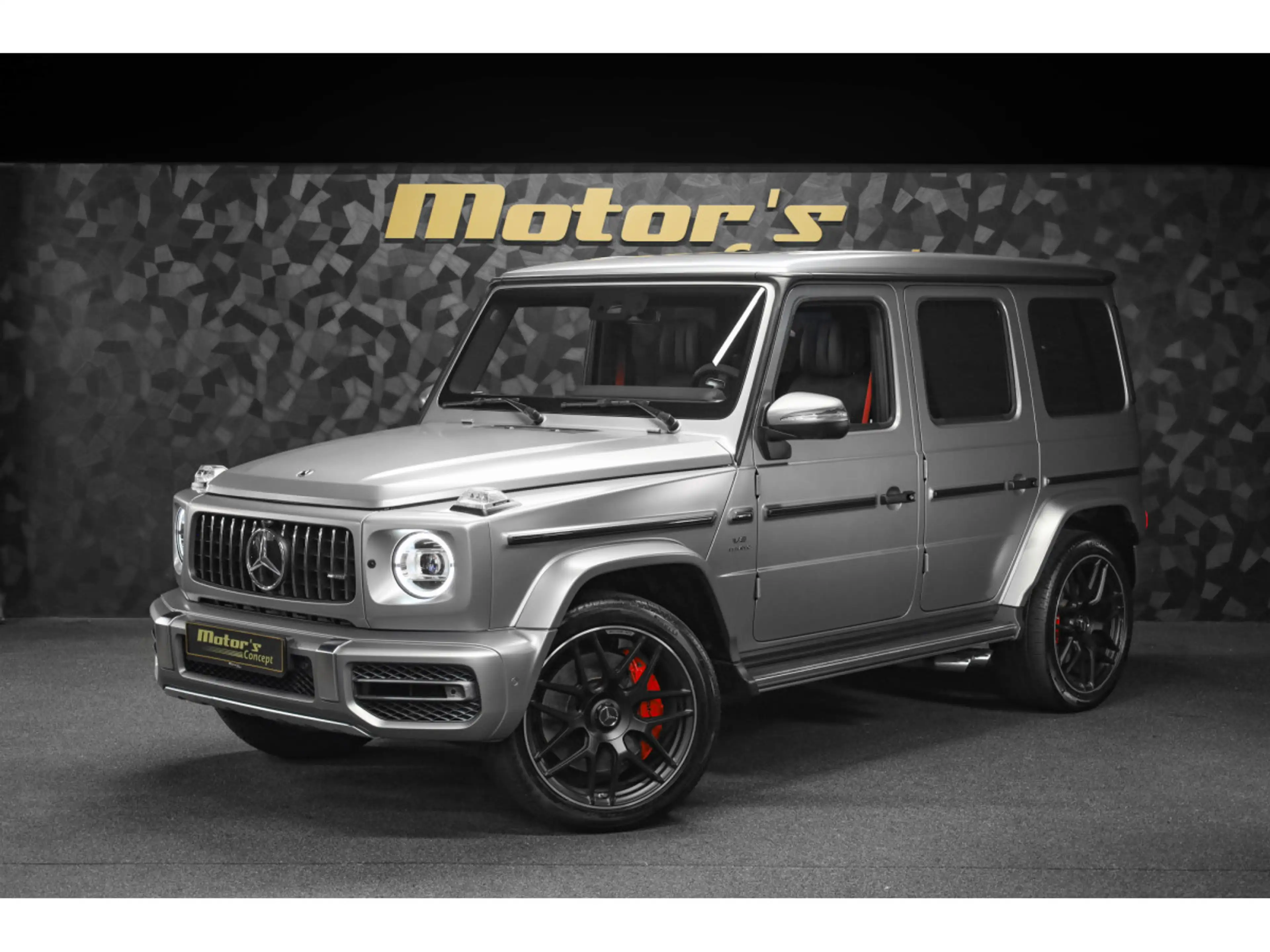 Mercedes-Benz G 63 AMG V8 Bi-Turbo - Platinium Magno G MANUFAKTUR