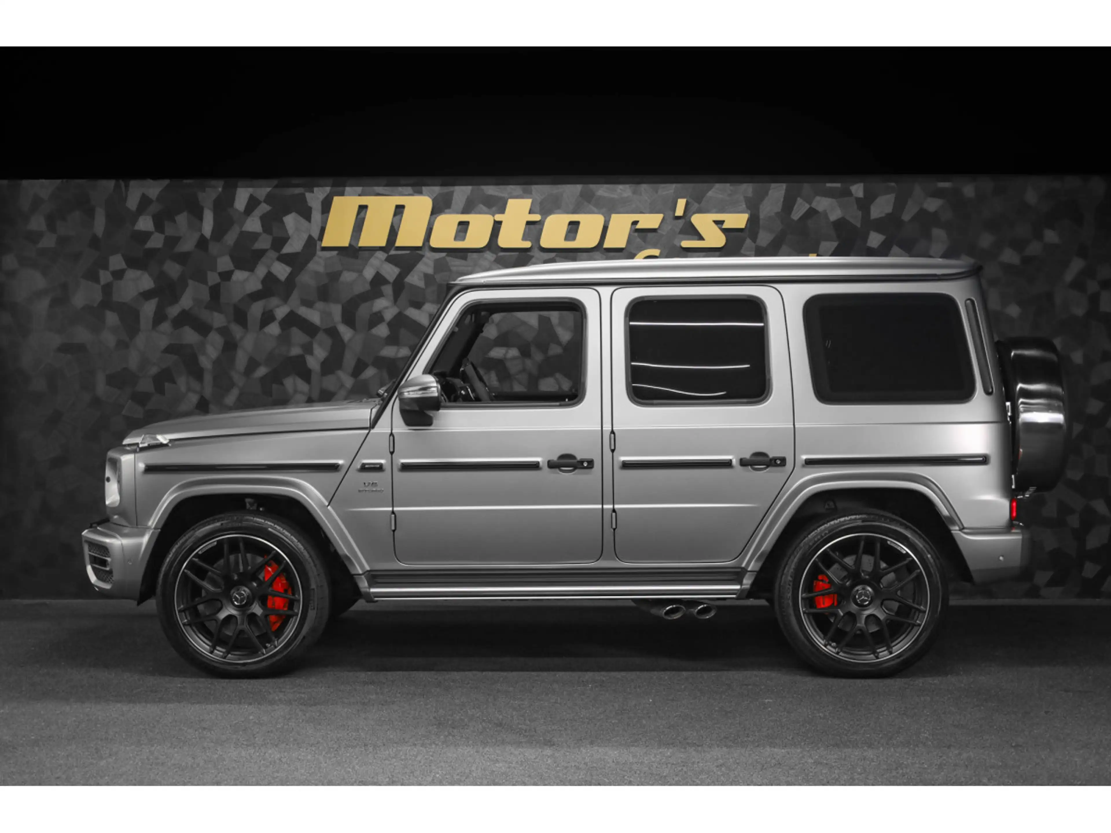 Mercedes-Benz G 63 AMG V8 Bi-Turbo - Platinium Magno G MANUFAKTUR — photo 2