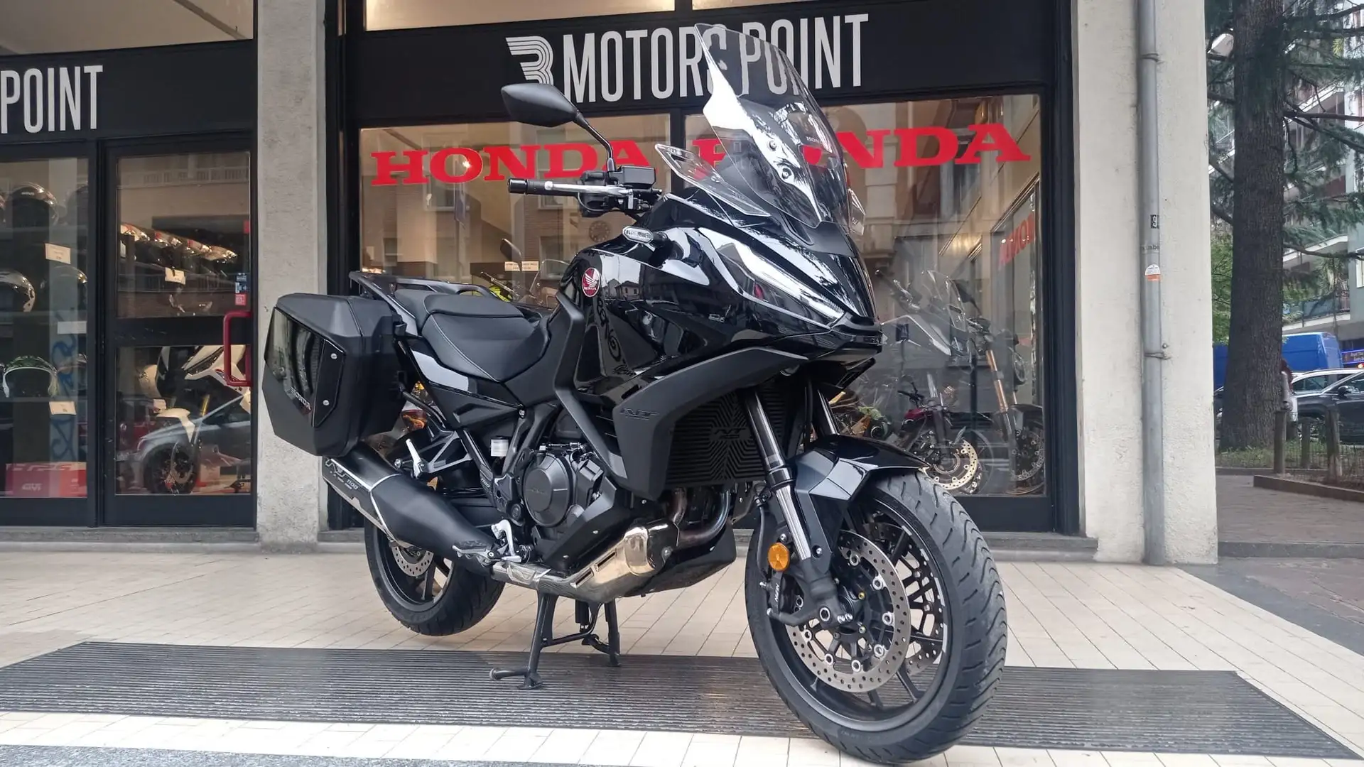 Honda NT 1100 Černá - 1