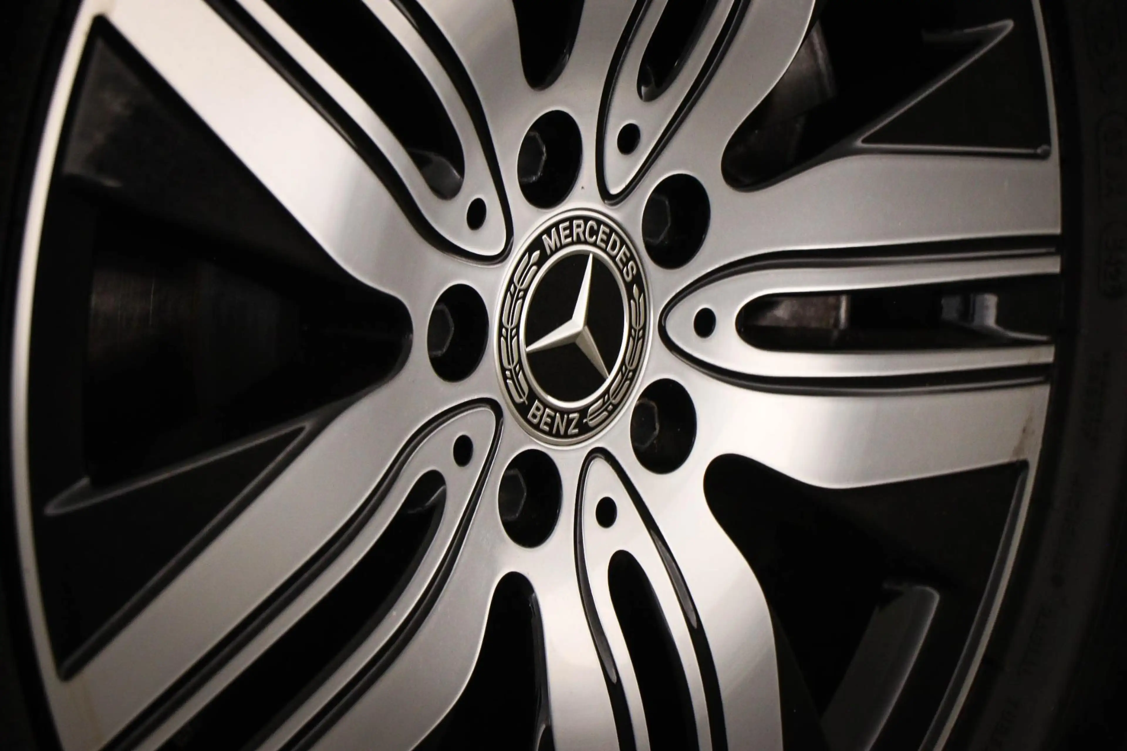 Mercedes-Benz EQB 250 250+ Electric Art 71 kWh | 7 PERSOONS | PANORAMADA — photo 30