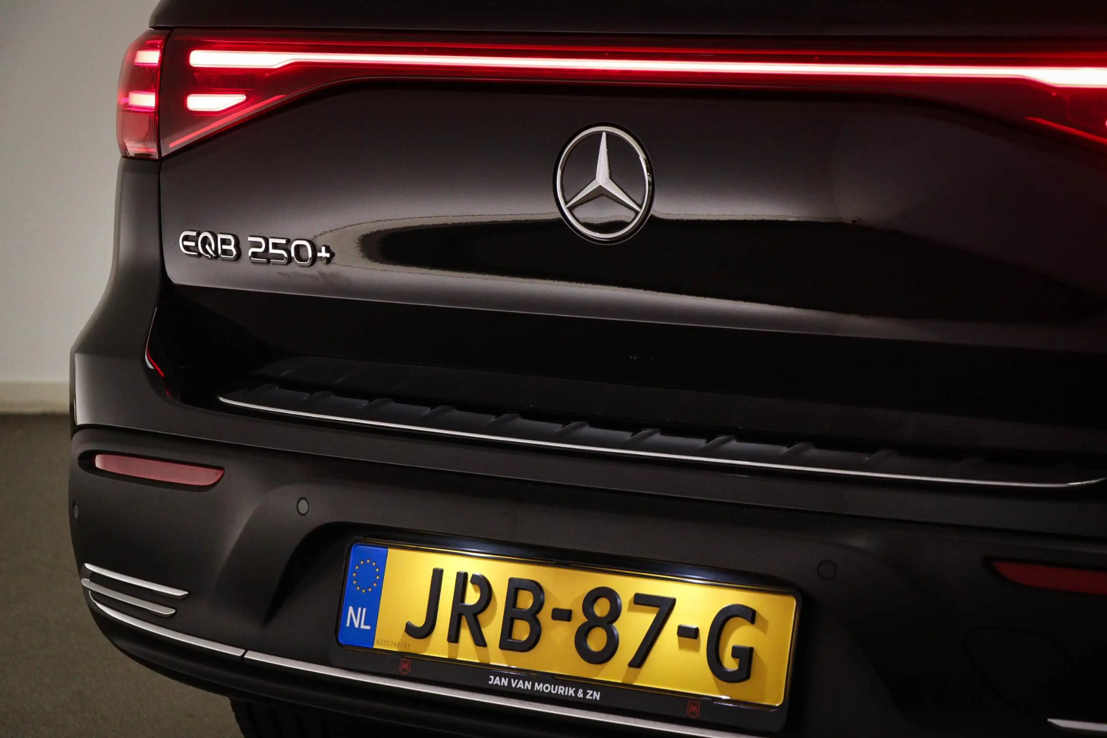Mercedes-Benz EQB 250 250+ Electric Art 71 kWh | 7 PERSOONS | PANORAMADA — photo 28