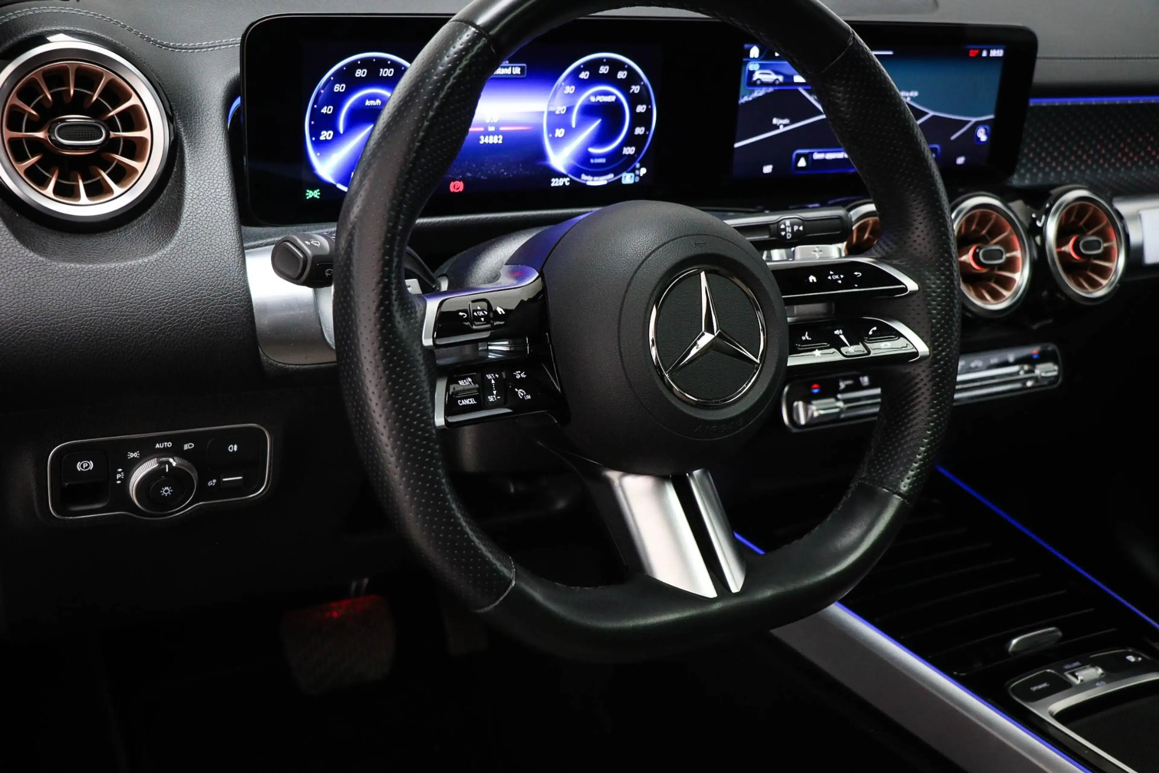 Mercedes-Benz EQB 250 250+ Electric Art 71 kWh | 7 PERSOONS | PANORAMADA — photo 36