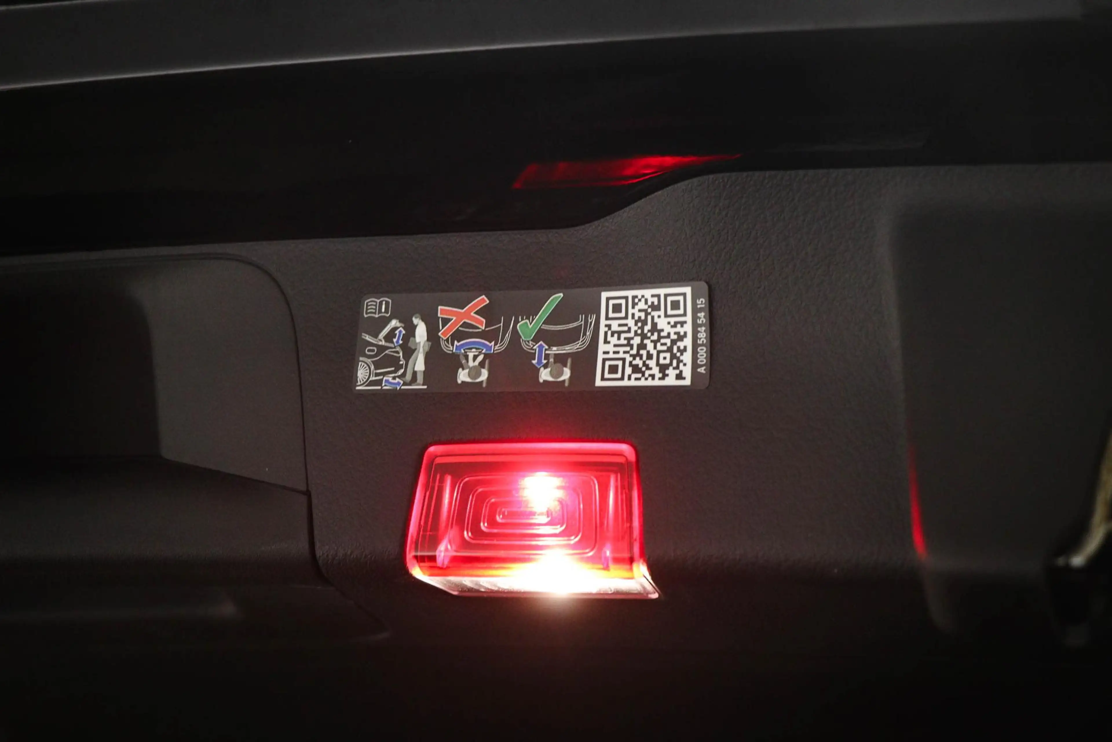 Mercedes-Benz EQB 250 250+ Electric Art 71 kWh | 7 PERSOONS | PANORAMADA — photo 21