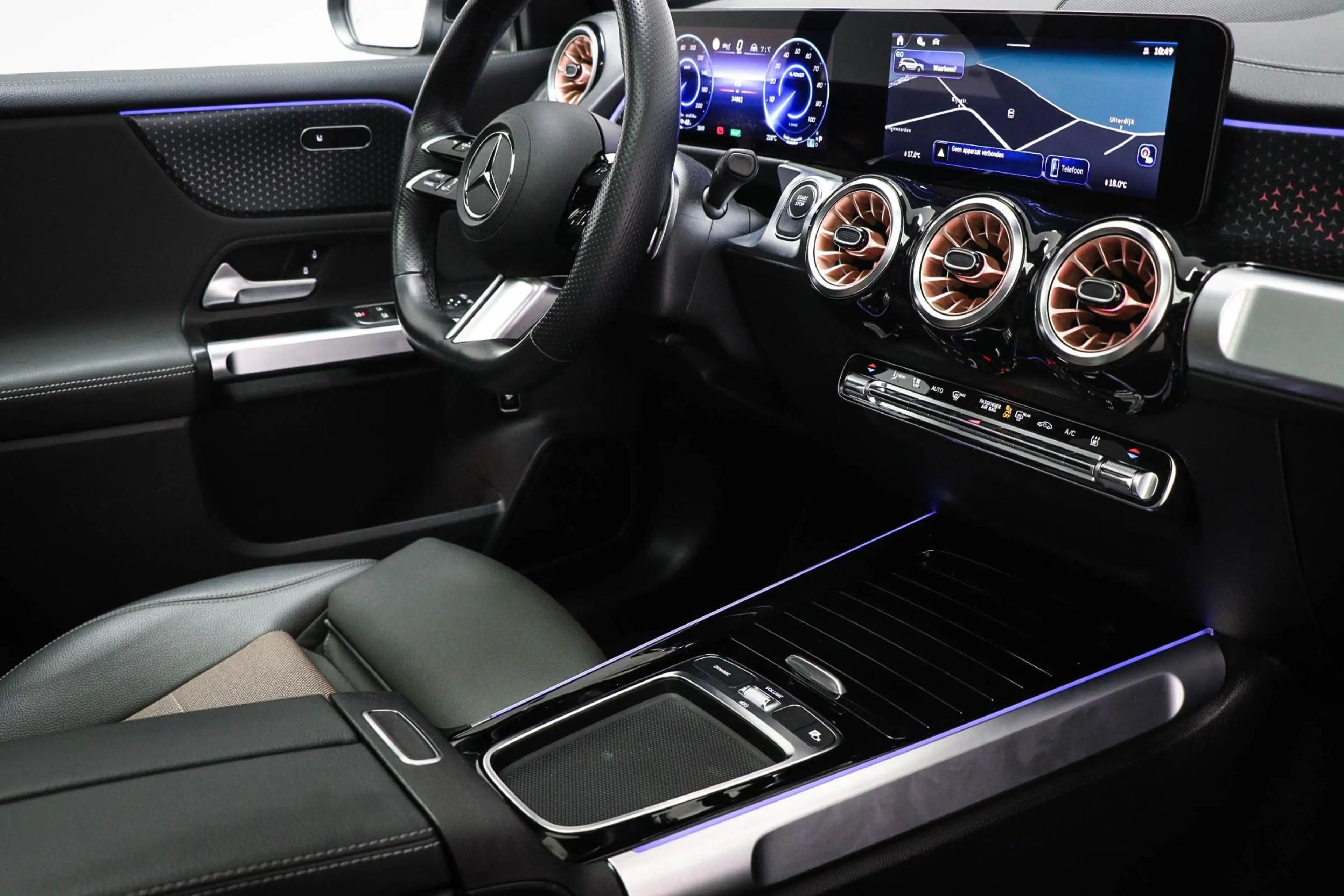 Mercedes-Benz EQB 250 250+ Electric Art 71 kWh | 7 PERSOONS | PANORAMADA — photo 3