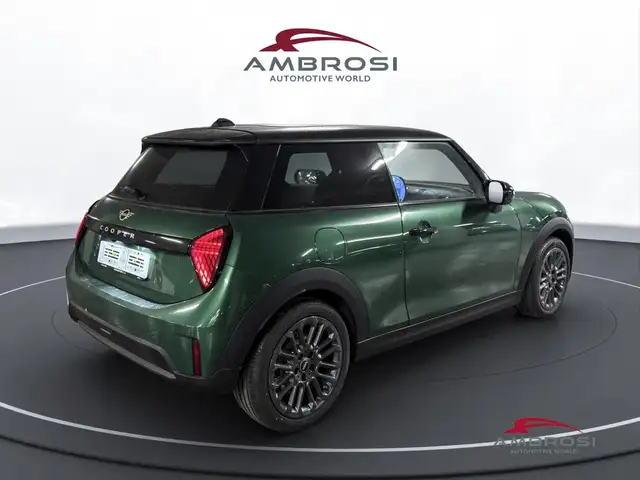 Mini Hatch view 3