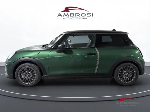 Mini Hatch view 6