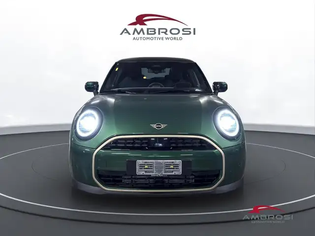 Mini Hatch view 7