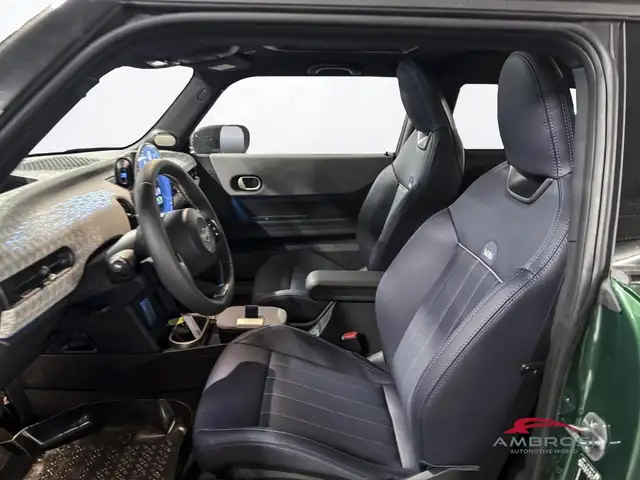 Mini Hatch view 10
