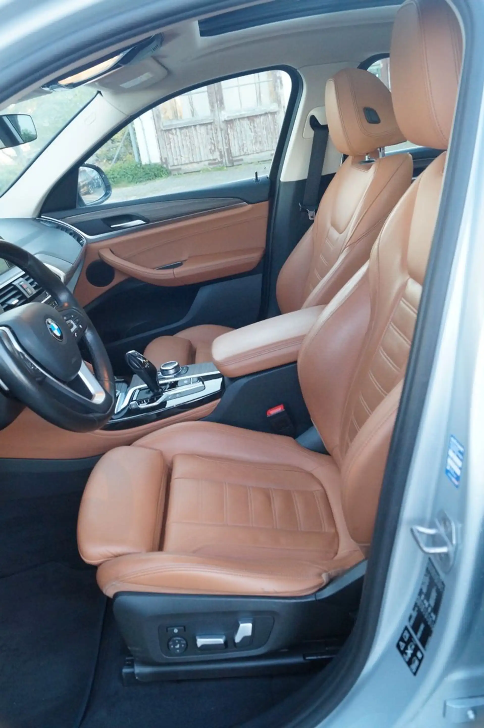 BMW X4 xDrive 30 i xLine — photo 12