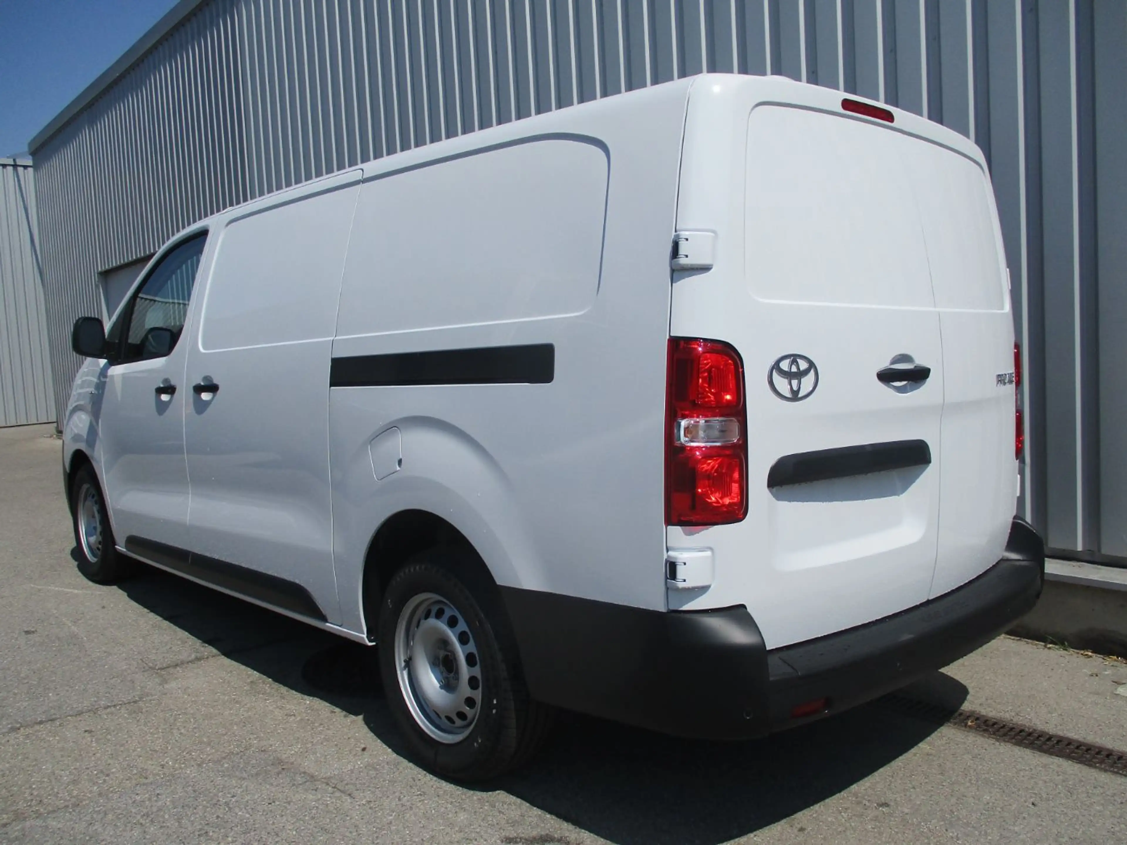 Toyota Proace Kasten 2.2 D-4D L2 Kasten Meister SHZ+PDC — photo 6