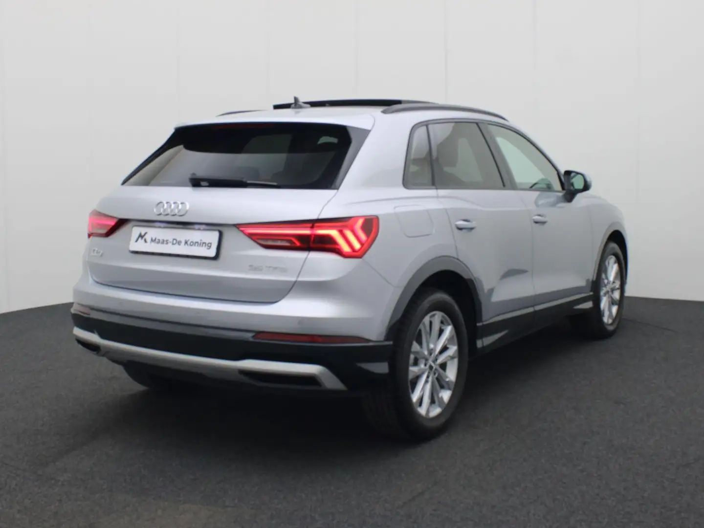 Audi Q3 35 TFSI/150PK Business Ed · Panoramadak · Leder · Grigio - 2