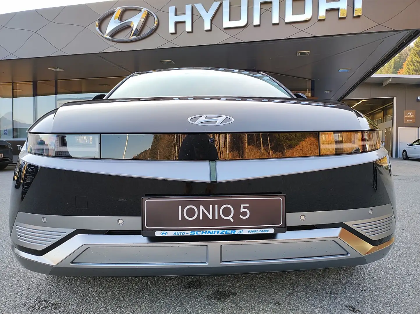 Hyundai IONIQ 5 Elektro 77,4kWh Top Line Long Range AWD Aut. TO... Schwarz - 2