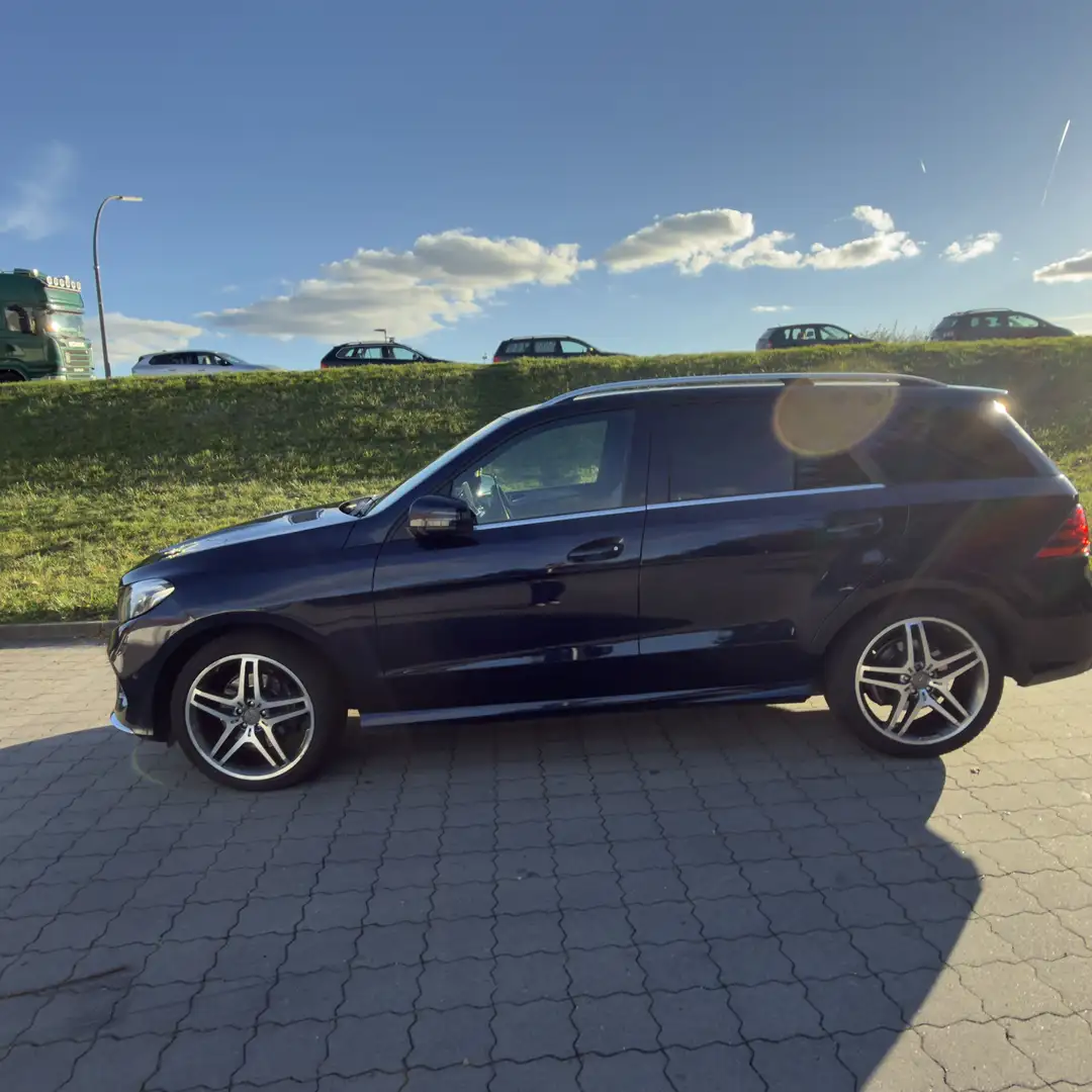 Mercedes-Benz GLE 350 d 4Matic 9G-TRONIC AMG Line - 2
