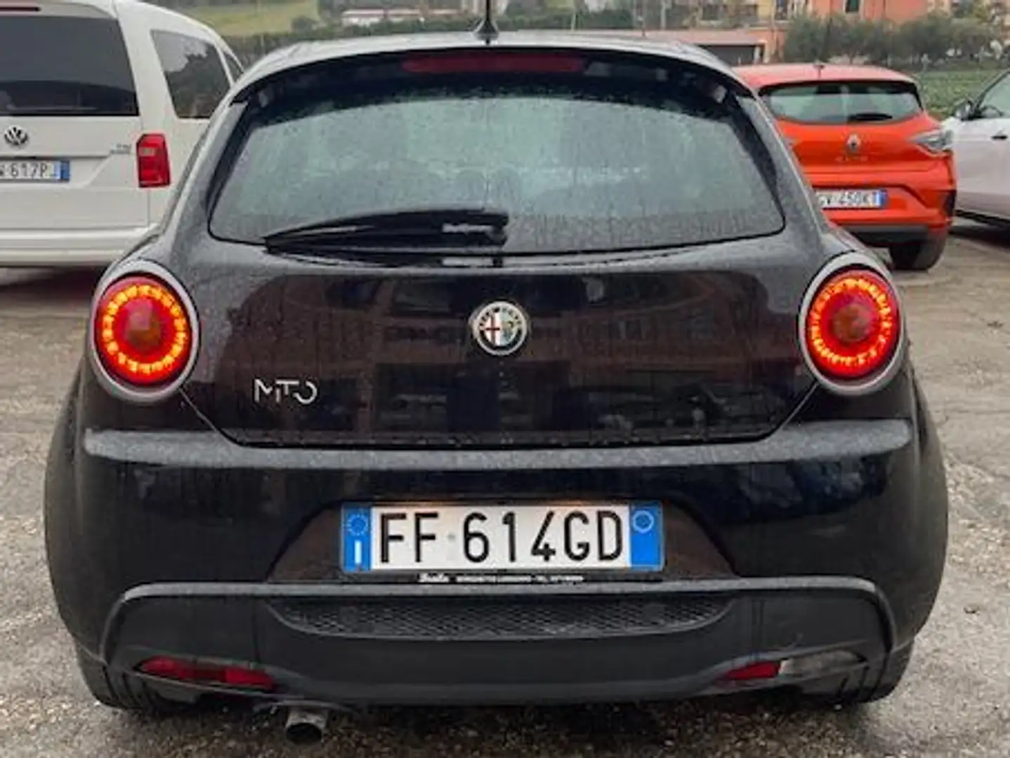 Alfa Romeo MiTo MiTo 2013 1.4 tb Distinctive Gpl 120cv E6 Schwarz - 2