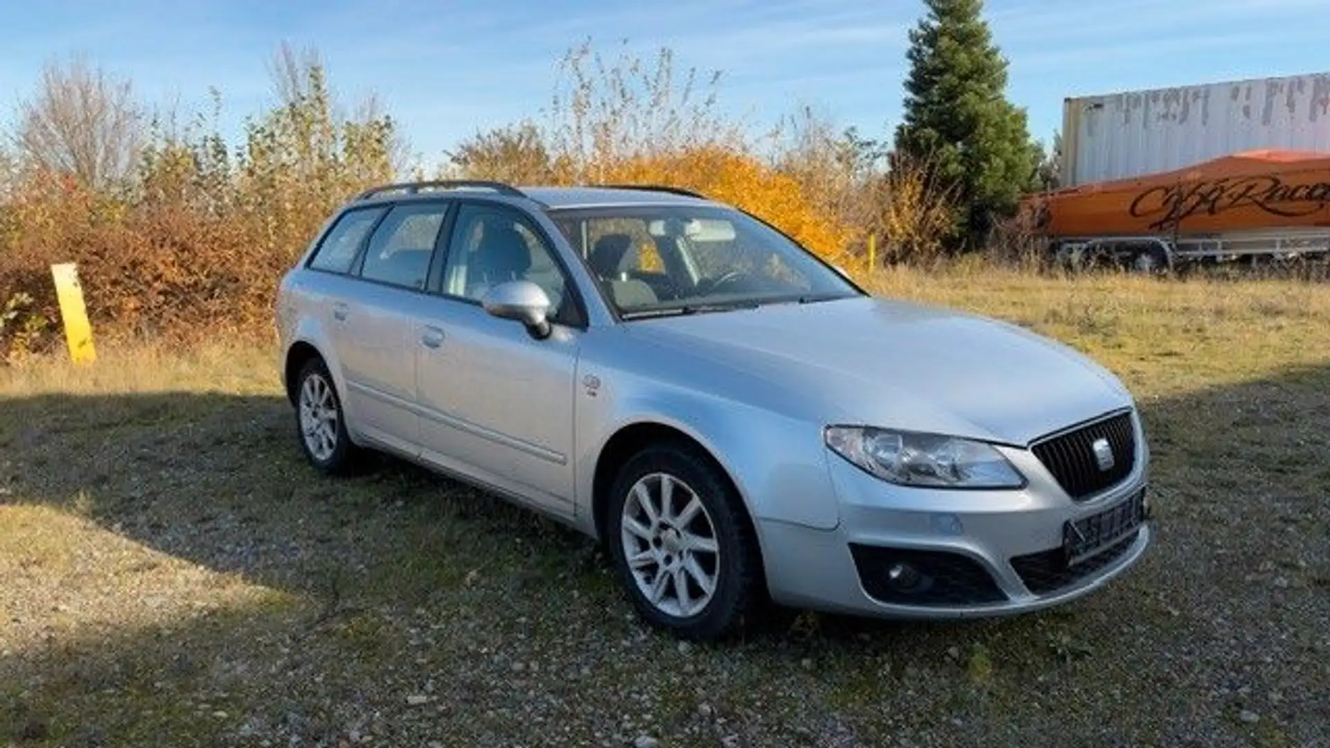 SEAT Exeo ST Style 2.0 TDI GETRIEBESCHADEN Silber - 1