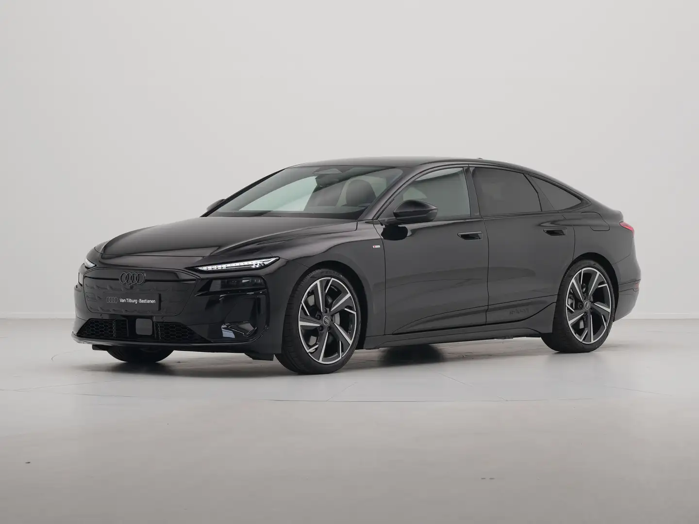 Audi A6 Sportback e-tron 367 1AT S edition Automaat | Priv Zwart - 2