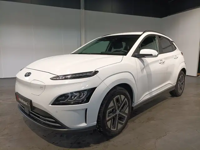 Hyundai Kona view 3