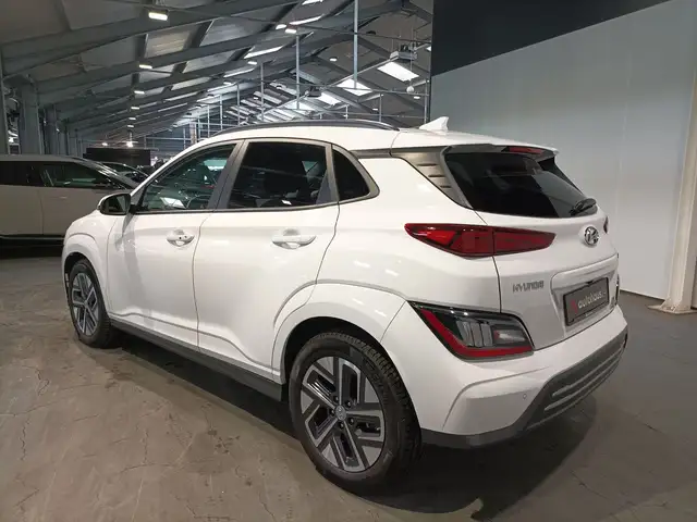 Hyundai Kona view 4