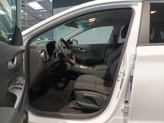 Hyundai Kona view 8