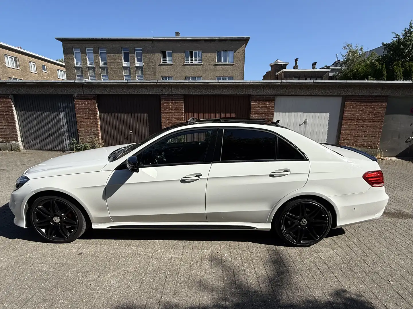 Mercedes-Benz E 350 E 350 BlueTEC 9G-TRONIC AMG,PANO,LUCHTVEER,MASSAGE Blanc - 2