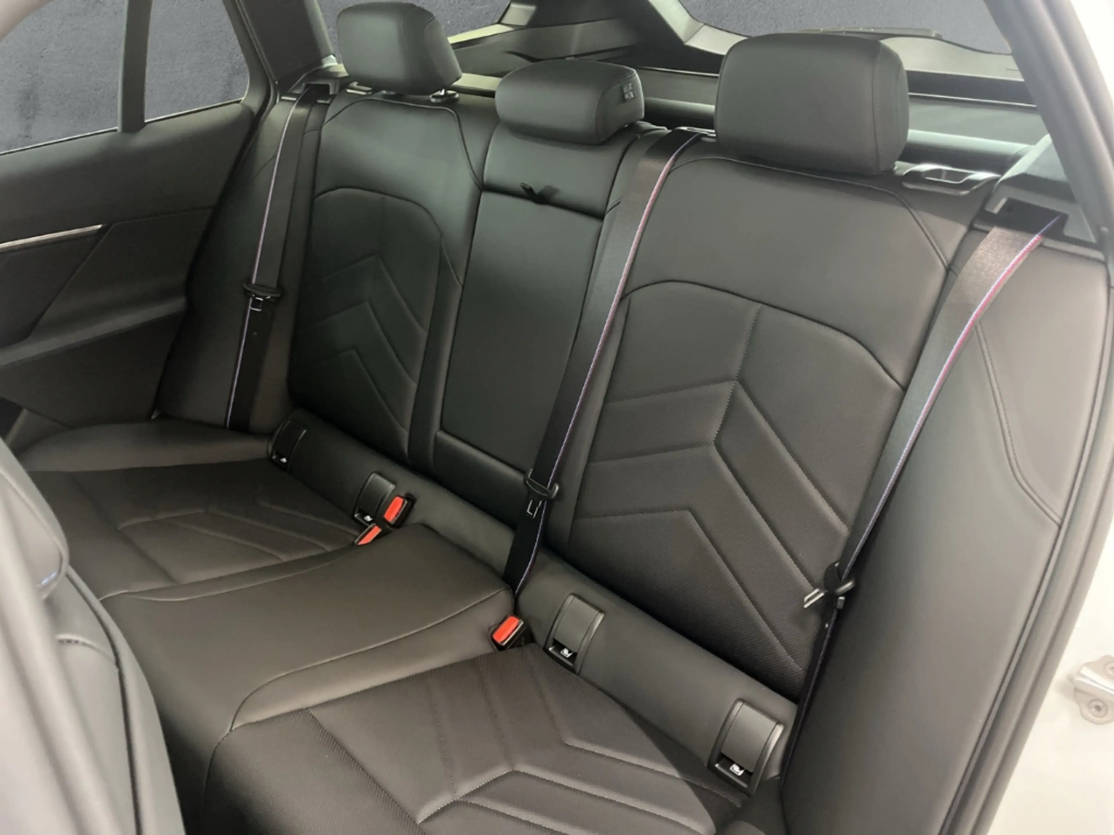 BMW i5 eDrive40 TOURING *M SPORT PRO* 20''LC PROF ACC PDC — photo 13